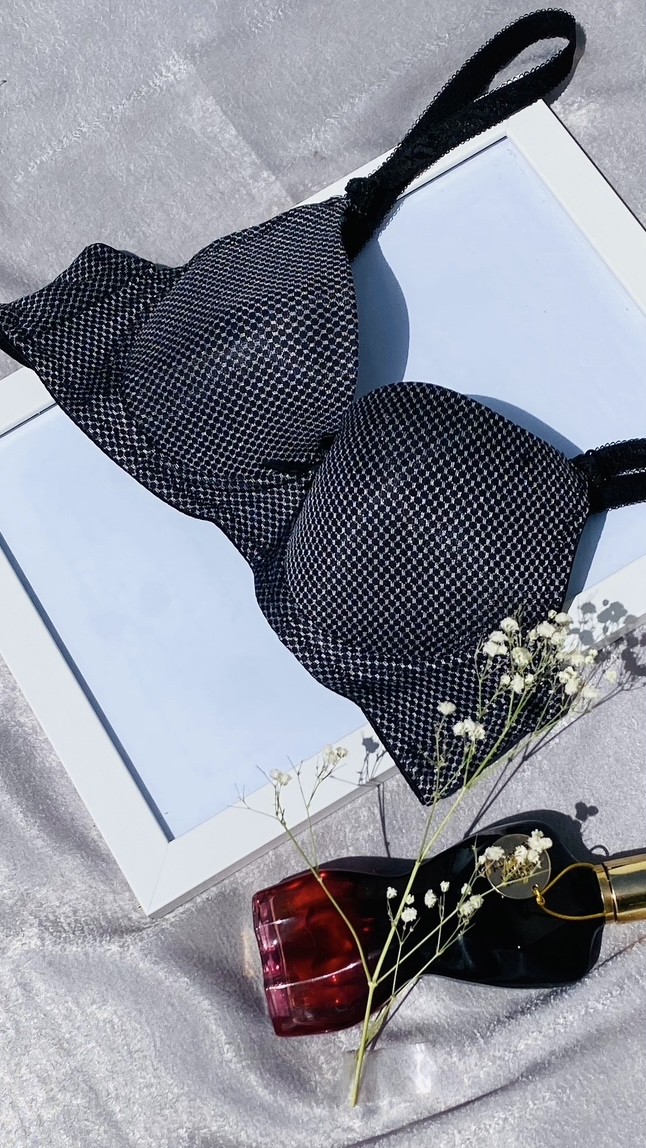 سوتین جکدار زیر فنر با ایست شیک و‌عالی